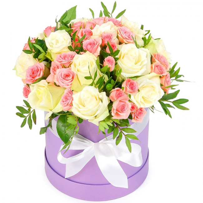 Букет цветов "Шляпная коробка Нефертити" Букет цветов "Шляпная коробка Нефертити"